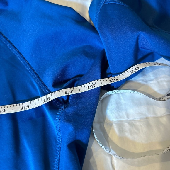 ❗️SOLD❗️Reebok Woman’s One Series Waterproof Quarter Zip - Picture 9 of 10